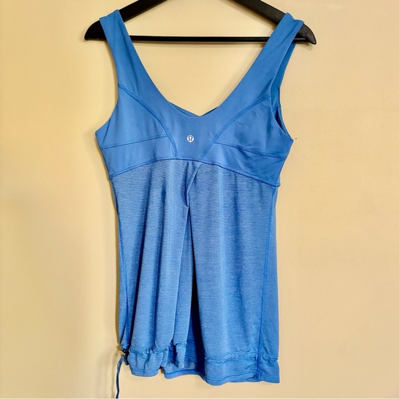 Lululemon|$15| Vibrant Blue Fitness Tank w/Tie Bottom Sz 8 - Picture 1 of 3